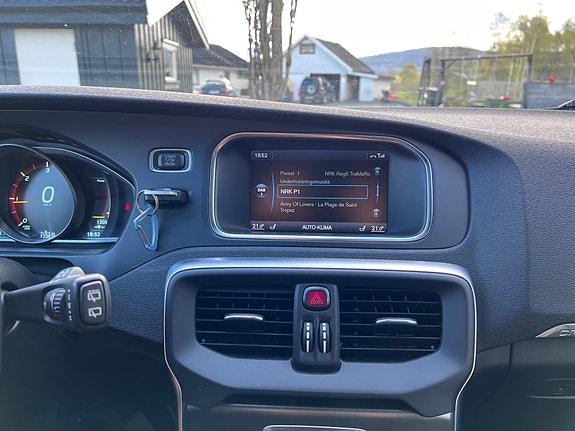 Volvo V40 Cross Country 17 of 30