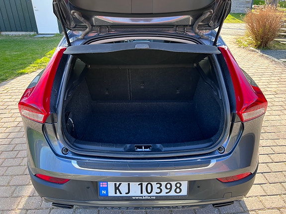 Volvo V40 Cross Country 25 of 30