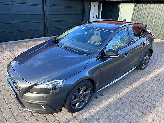 Volvo V40 Cross Country 29 of 30