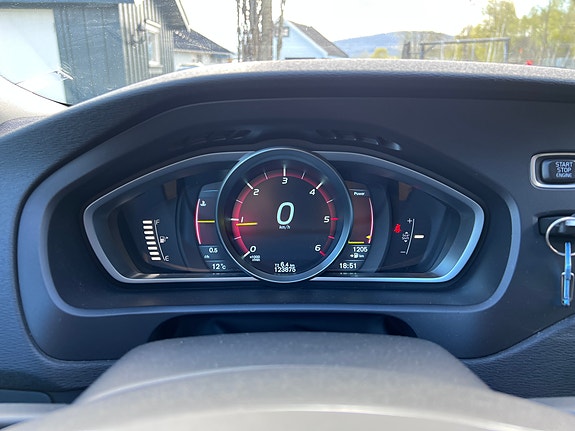 Volvo V40 Cross Country 16 of 30