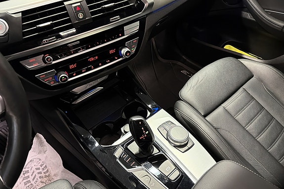 BMW X3 20 of 23