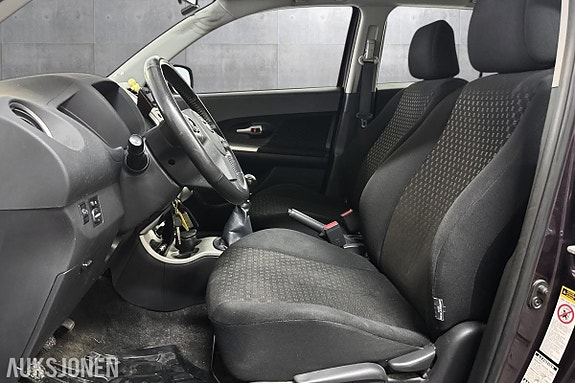 Toyota Urban Cruiser 9 of 24
