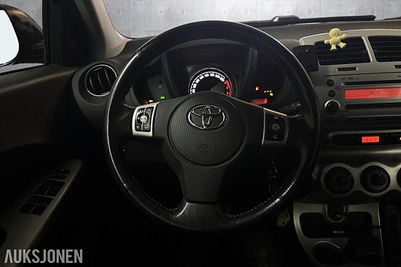 Toyota Urban Cruiser 15 of 24