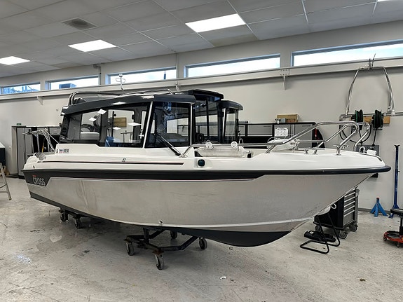 Yamarin Cross 60 Cabin utestyring, webasto, trimflaps, stereo ++ 6 of 30