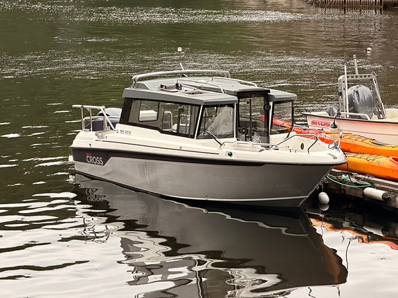 Yamarin Cross 60 Cabin utestyring, webasto, trimflaps, stereo ++ 2 of 30