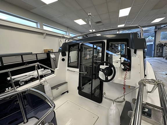 Yamarin Cross 60 Cabin utestyring, webasto, trimflaps, stereo ++ 29 of 30