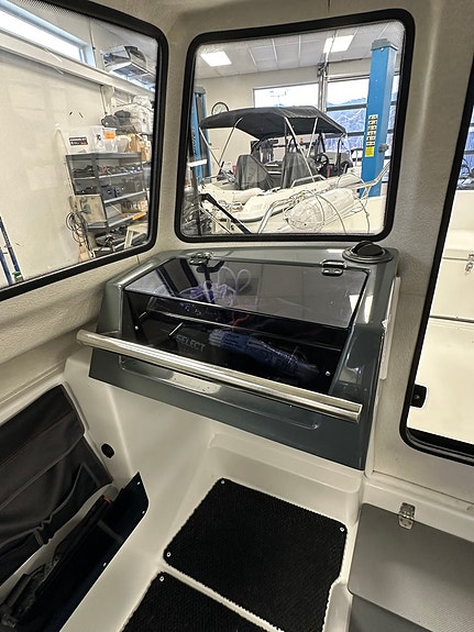 Yamarin Cross 60 Cabin utestyring, webasto, trimflaps, stereo ++ 24 of 30