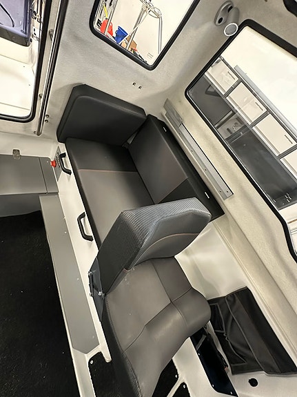 Yamarin Cross 60 Cabin utestyring, webasto, trimflaps, stereo ++ 20 of 30