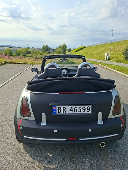 MINI Cooper 9 of 13