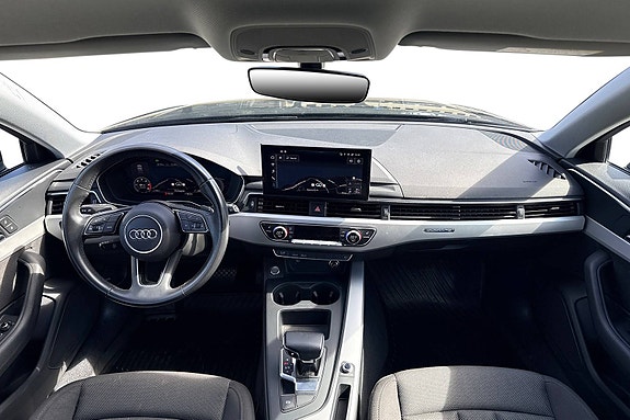 Audi A4 17 of 30