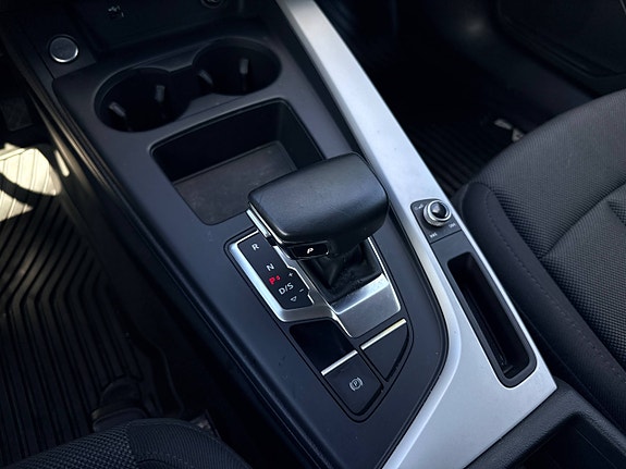 Audi A4 28 of 30