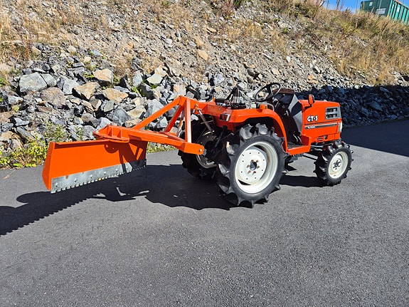 Kubota GT-3 21HK 8 of 18