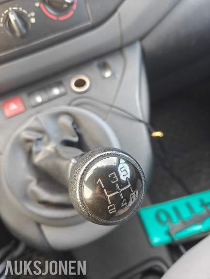 Peugeot Partner 9 of 15