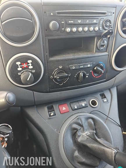 Peugeot Partner 10 of 15