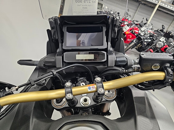 Honda CRF 1100L Africa Twin Adventure Sports ES 9 of 10