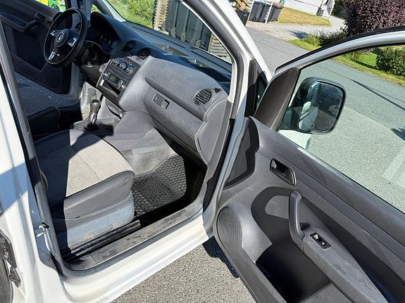 Volkswagen Caddy Maxi 8 of 17
