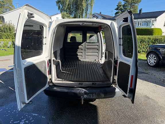 Volkswagen Caddy Maxi 5 of 17