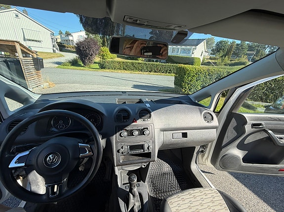 Volkswagen Caddy Maxi 6 of 17