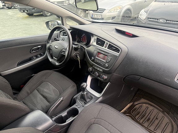 Kia Ceed 22 of 22