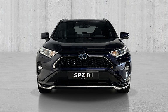 Toyota RAV4 3 of 16
