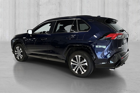 Toyota RAV4 5 of 16