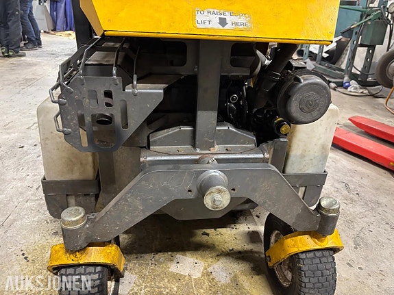 Walker diesel sitteklipper – 132 cm klippebredde MBSYEU 11 of 21