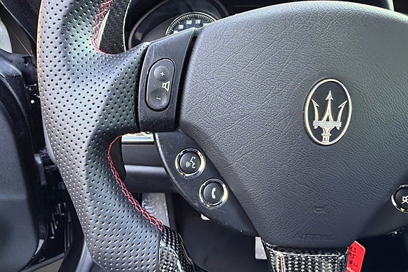 Maserati GranTurismo 15 of 22