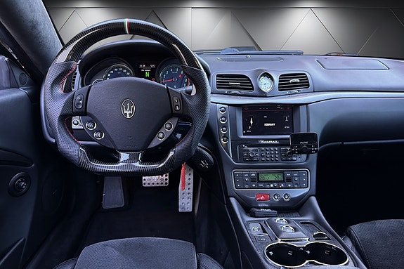 Maserati GranTurismo 13 of 22