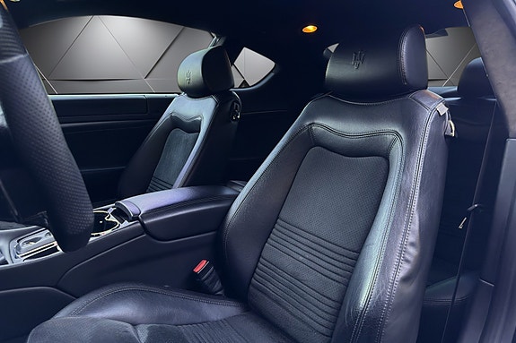 Maserati GranTurismo 12 of 22