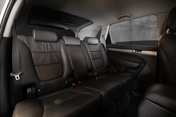 Kia Sorento 17 of 28