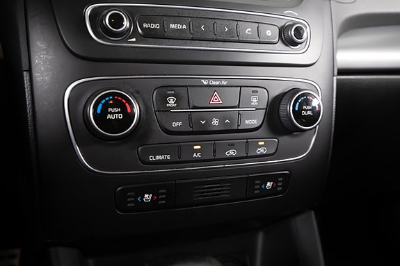 Kia Sorento 28 of 28