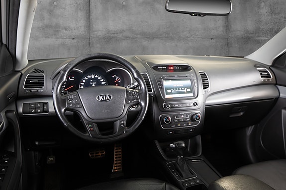Kia Sorento 13 of 28