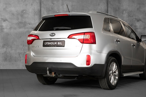 Kia Sorento 4 of 28