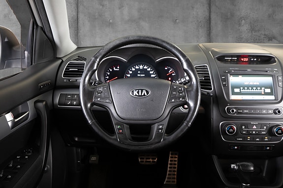 Kia Sorento 15 of 28