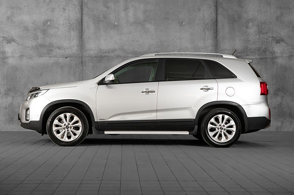 Kia Sorento 3 of 28