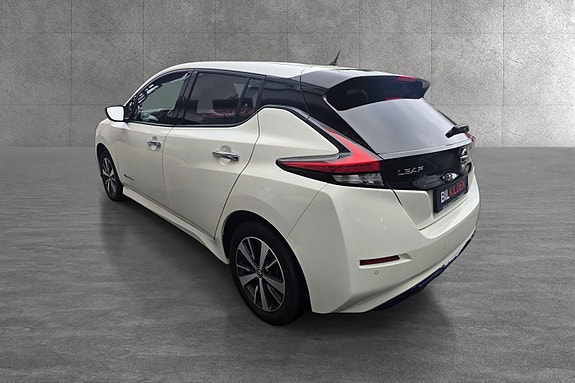 Nissan Leaf 2 of 16
