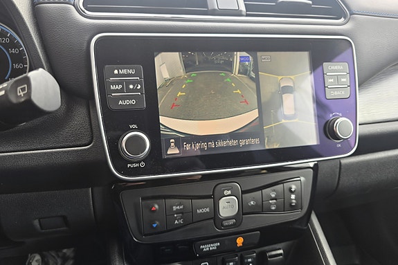 Nissan Leaf 13 of 16