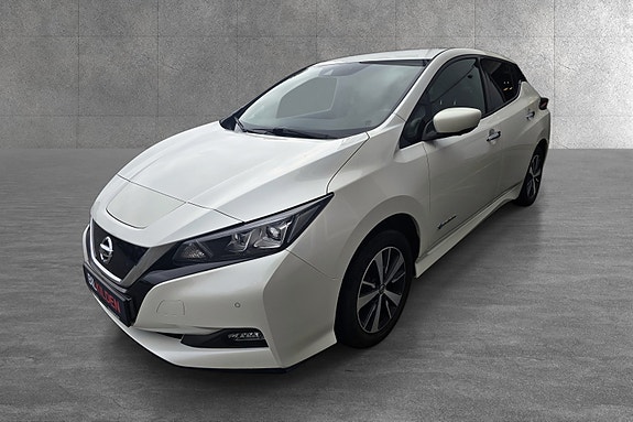 Nissan Leaf 4 of 16