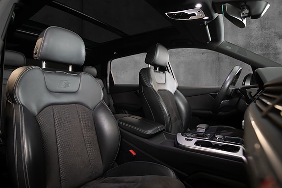 Audi Q7 11 of 24
