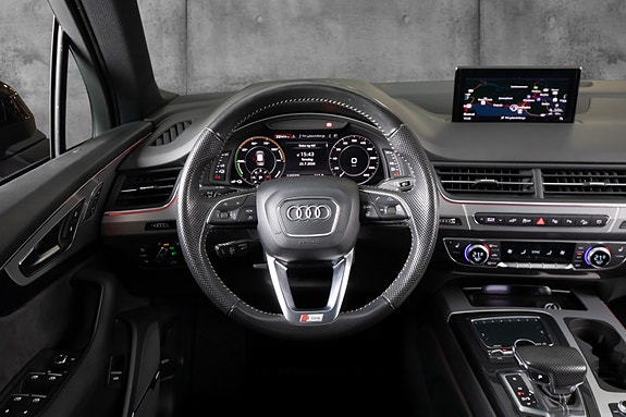 Audi Q7 10 of 24