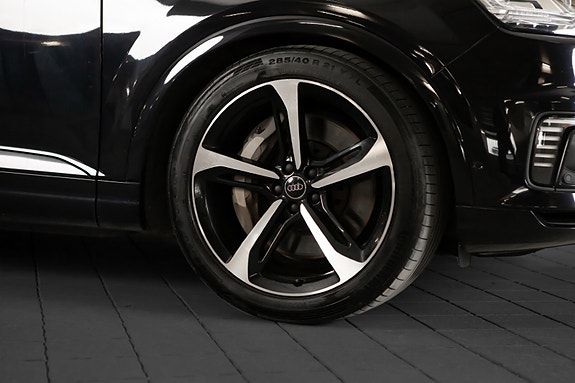 Audi Q7 6 of 24