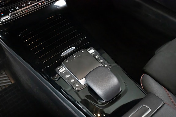 Mercedes-Benz A250 e 17 of 20