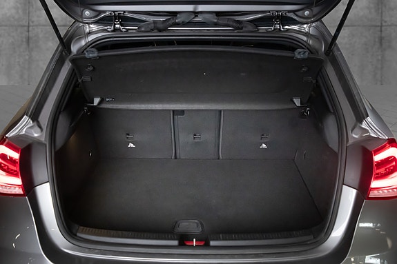 Mercedes-Benz A250 e 7 of 20