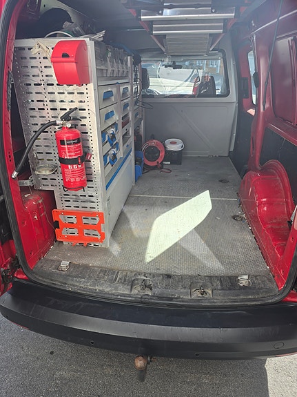 Volkswagen Caddy Maxi 8 of 9