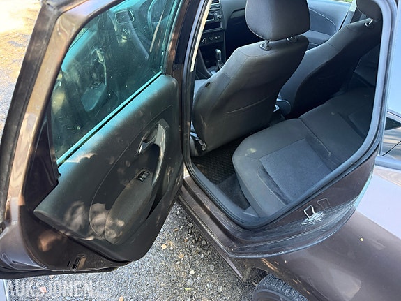 Volkswagen Polo 24 of 30