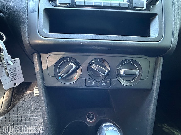 Volkswagen Polo 19 of 30