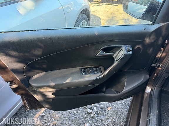 Volkswagen Polo 11 of 30