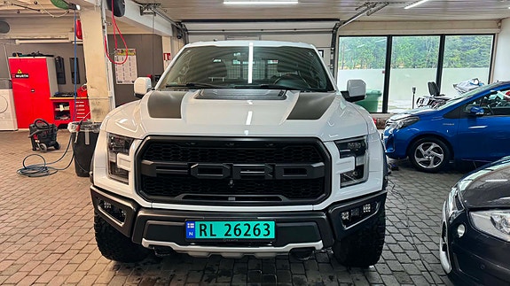 Ford F-150 12 of 30