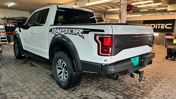 Ford F-150 14 of 30