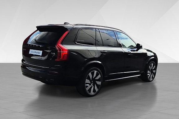 Volvo XC90 6 of 18
